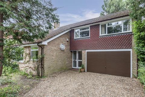 4 bedroom detached house for sale, Friars Rise, Woking