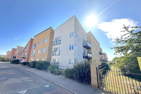 18 Military Close, Shoeburyness, Southend-on-sea, SS3 8EG