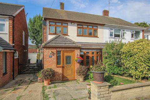 3 bedroom semi-detached house for sale, Newlands Close, Hutton, Brentwood