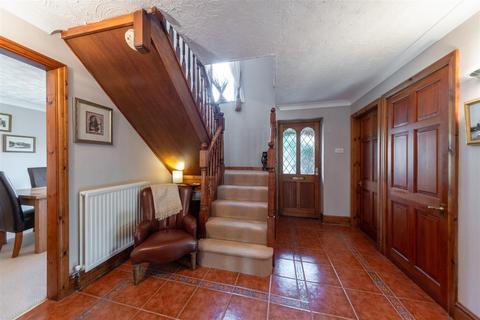 4 bedroom detached house for sale, Back Lane, Spurstow