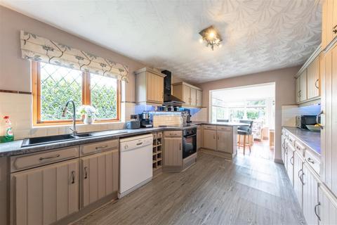 4 bedroom detached house for sale, Back Lane, Spurstow