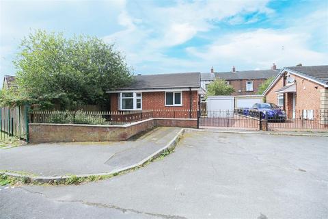 2 bedroom detached bungalow to rent, Peter Street, Manchester M34