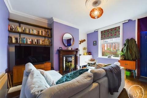 30 Bell Lane, Leeds, LS13 2LX