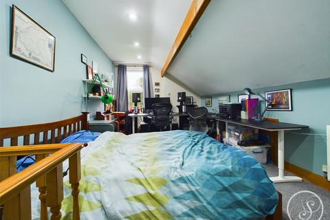 30 Bell Lane, Leeds, LS13 2LX