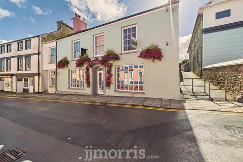 4 bedroom end of terrace house for sale, High Street, Fishguard, SA65