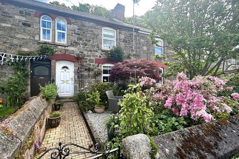 6 Castle Green, Helston, TR13 8EY