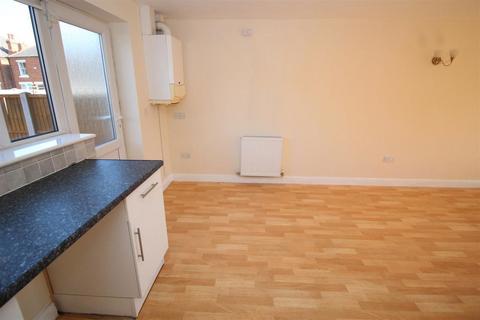 2 bedroom terraced house to rent, Willoughby Street, Beeston, Nottingham, NG9 2LT