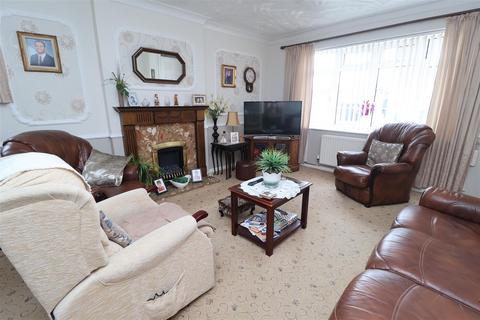 2 bedroom detached bungalow for sale, Birkdale, Worksop S81