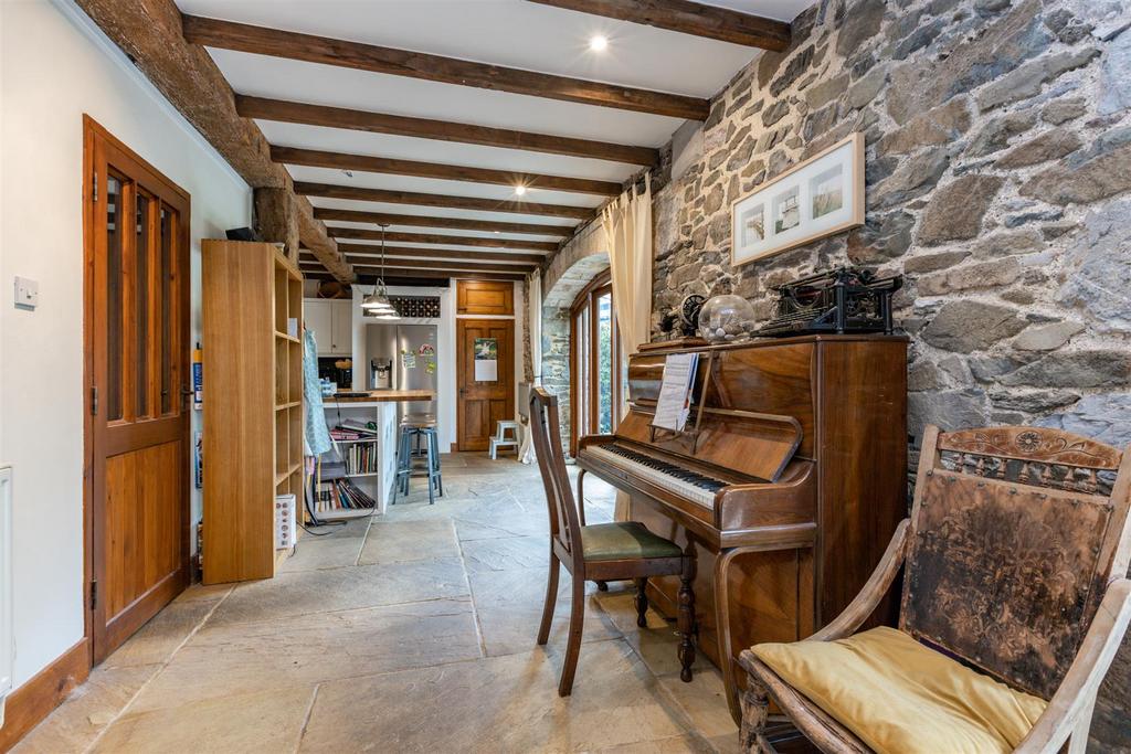 A 16 - 2 Manor Barn Bickington - 210813.jpg