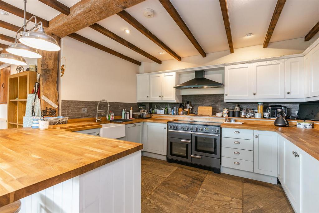 A 18 - 2 Manor Barn Bickington - 210813.jpg