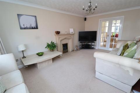 4 bedroom detached house for sale, Mitchell Close, Worksop S81