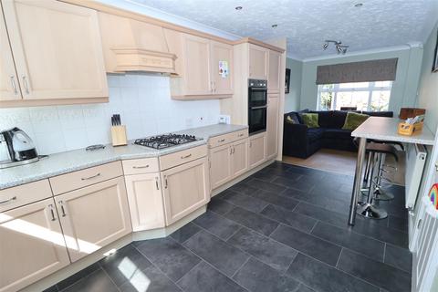 4 bedroom detached house for sale, Mitchell Close, Worksop S81