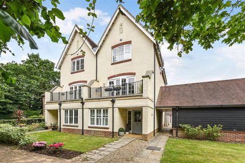 4 bedroom house for sale, Kiln Walk, Westhampnett, Chichester