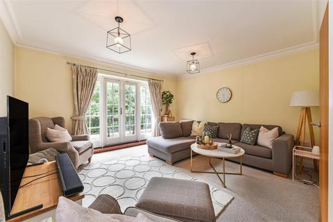 4 bedroom house for sale, Kiln Walk, Westhampnett, Chichester