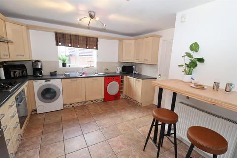 4 bedroom detached house for sale, Leicester Crescent, Worksop S81