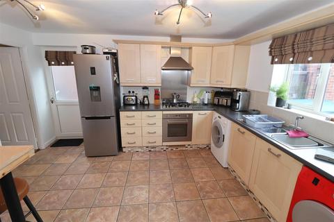 4 bedroom detached house for sale, Leicester Crescent, Worksop S81