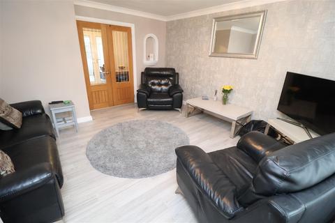 3 bedroom semi-detached house for sale, Hereford Close, Worksop S81