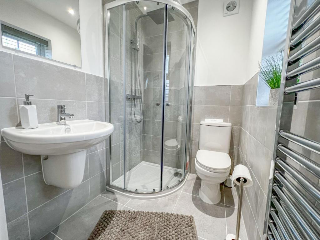 Hawthorne plot 5 en-suite (002).jpeg
