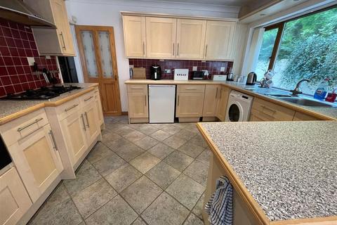 4 bedroom detached house for sale, Dolau Fan Road, Burry Port