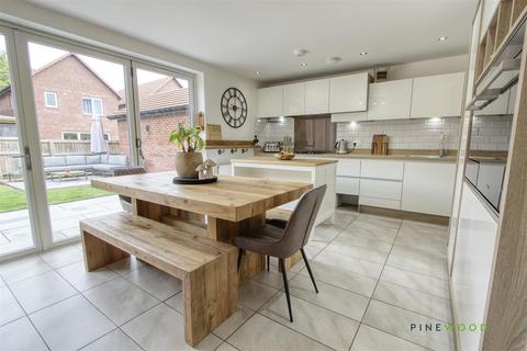 30 Canyon Meadow, Creswell, Worksop, S80 4UQ