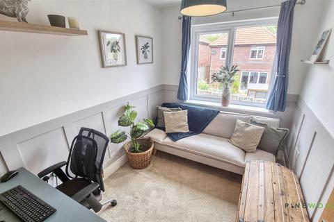 30 Canyon Meadow, Creswell, Worksop, S80 4UQ