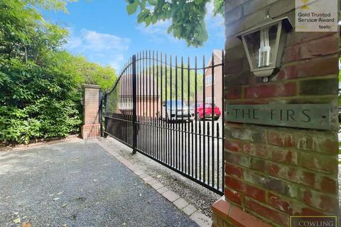 4 bedroom detached house for sale, Brock Hill, Runwell Wickford