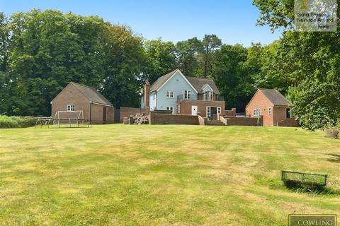 4 bedroom detached house for sale, Brock Hill, Runwell Wickford