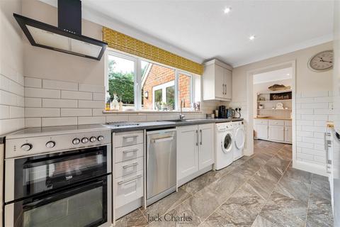 49 Brindles Field, Tonbridge, TN9 2YR
