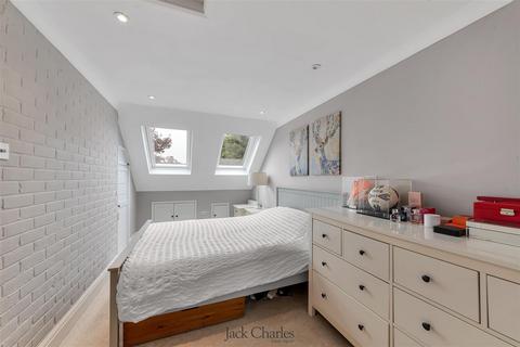 49 Brindles Field, Tonbridge, TN9 2YR