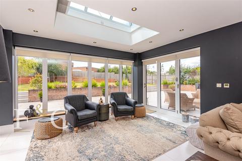 3 Canton Close, Cheshunt, Waltham Cross, EN7 5PD