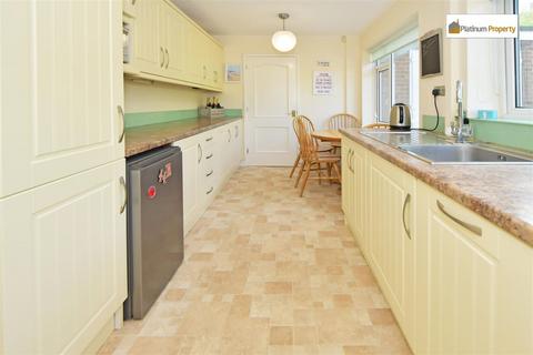 4 bedroom detached bungalow for sale, Marsh View, Stoke-On-Trent ST3