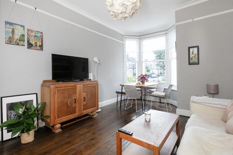 2 bedroom flat for sale, Dagmar Road, Camberwell, SE5