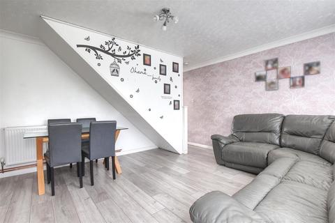 25 Ian Close, Bexhill-on-sea, TN40 2RL