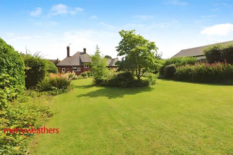 4 bedroom detached bungalow for sale, Spinneyfield, Rotherham