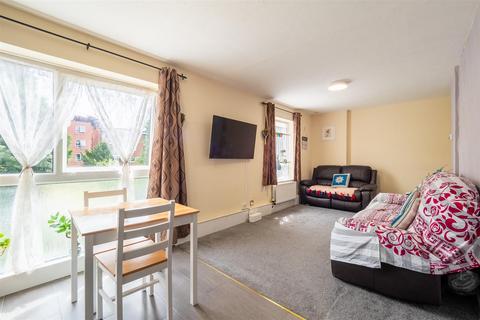 1 bedroom apartment for sale, Westmoreland Drive, Sutton