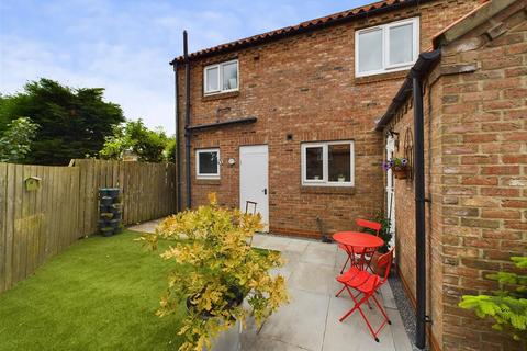 3 bedroom semi-detached house for sale, 11 Cross Keys Court, Cranswick, Driffield, YO25 9NA