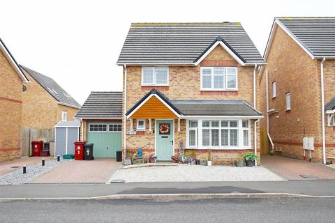 3 Featherstone Crescent, Barrow-in-furness, LA13 0GX