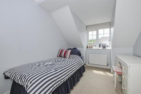 4 Jays Close, Bricket Wood, St Albans, AL2 3UJ