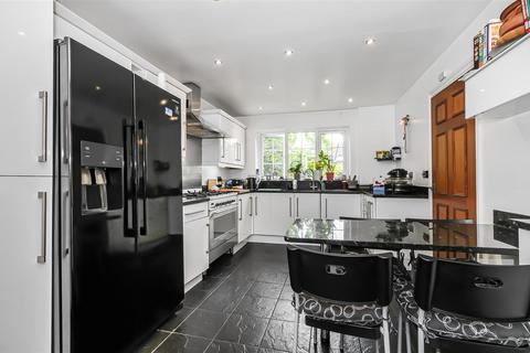 4 bedroom detached house for sale, Field View Rise, Bricket Wood, St. Albans