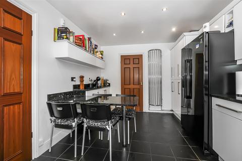 4 bedroom detached house for sale, Field View Rise, Bricket Wood, St. Albans