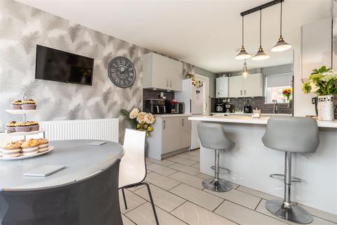 3 bedroom semi-detached house for sale, St. Matthews Avenue, Ashby-de-la-Zouch LE65