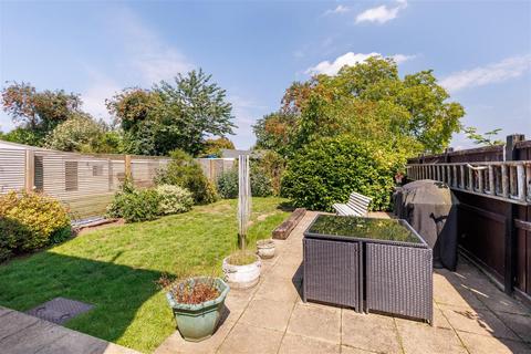 4 bedroom semi-detached house for sale, Mayflower Way, Ongar