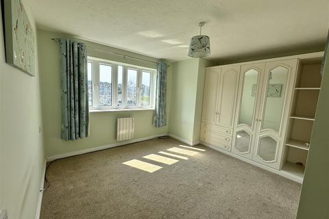 2 bedroom flat for sale, Medina View, East Cowes