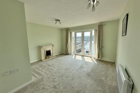 2 bedroom flat for sale, Medina View, East Cowes