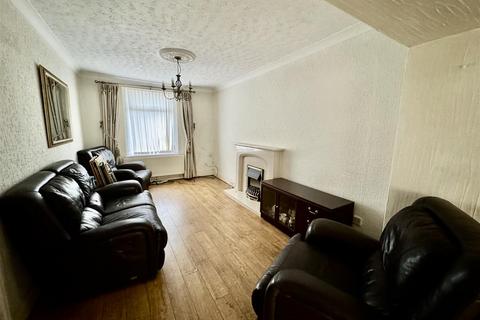 3 bedroom semi-detached house for sale, Gwilym Road, Cwmllynfell, Swansea