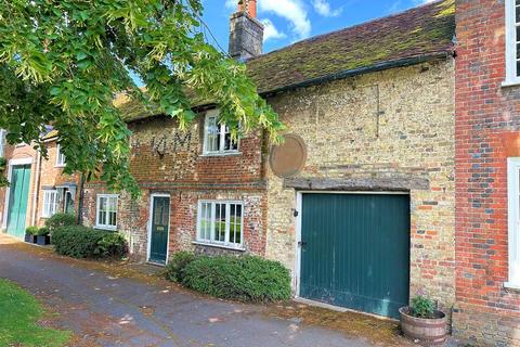 3 bedroom cottage for sale, Aylesbury Road, Wendover HP22