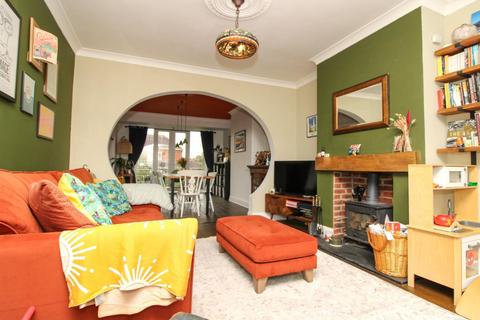 3 bedroom semi-detached house for sale, Earsdon Road, West Monkseaton