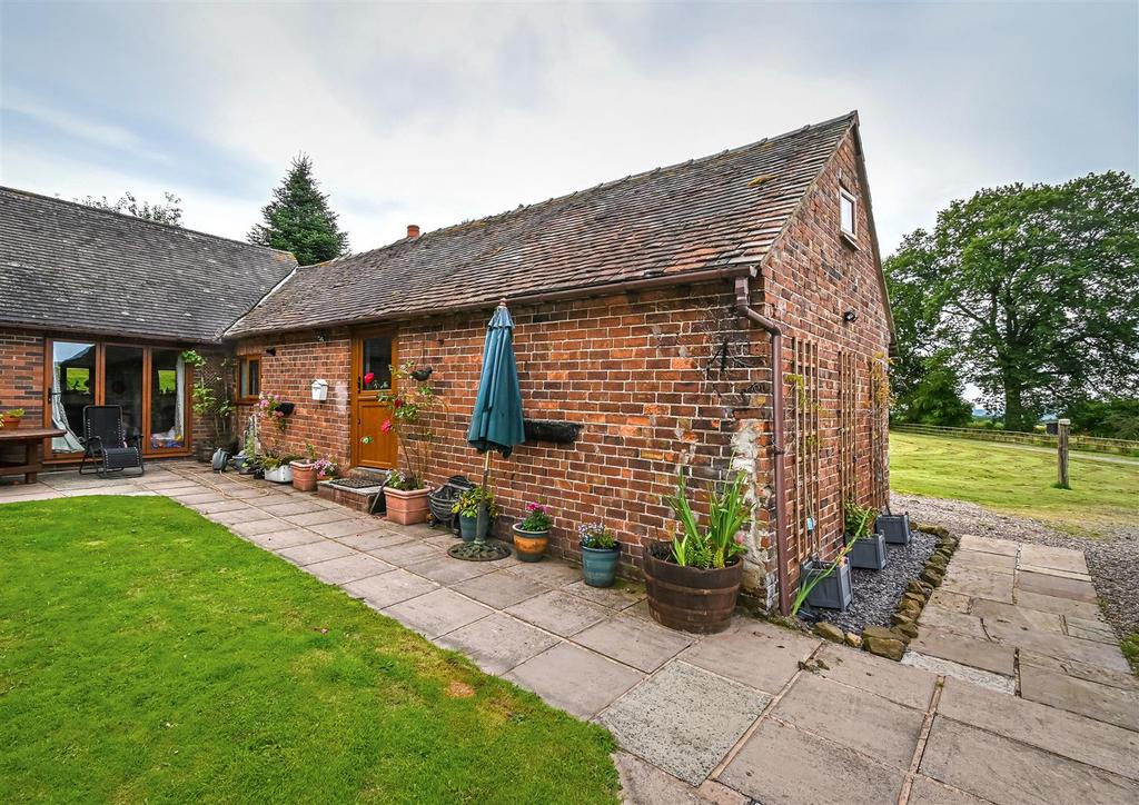 The Swallows Cottage-14.jpg