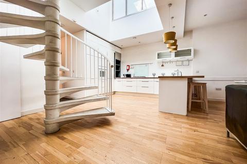 4 bedroom detached house for sale, St. Ronans Road, Southsea