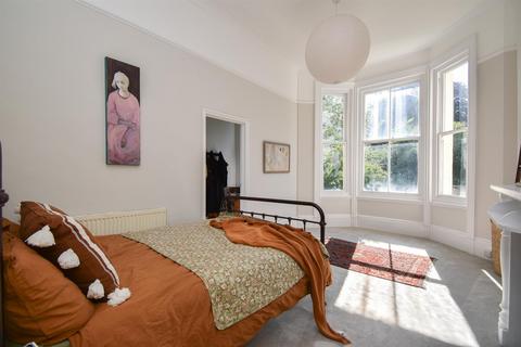 1 bedroom flat for sale, London Road, St. Leonards-On-Sea